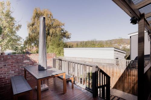 Hobart Central Business District House | Serenity and style in Sandy Bay