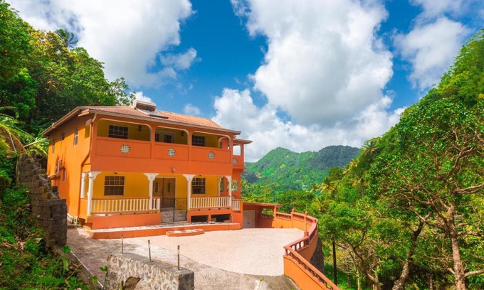 Soufriere Quarter House | Serenity Escape St Lucia