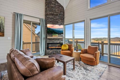 Sevierville House | Serenity Shores Lodge