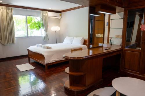 Suan Luang House | Seven Rabbit House