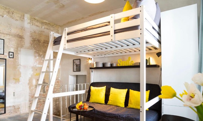 Weissensee Apartment | Shabby Chic Apartment +Freshly Furnished +Self Check-in