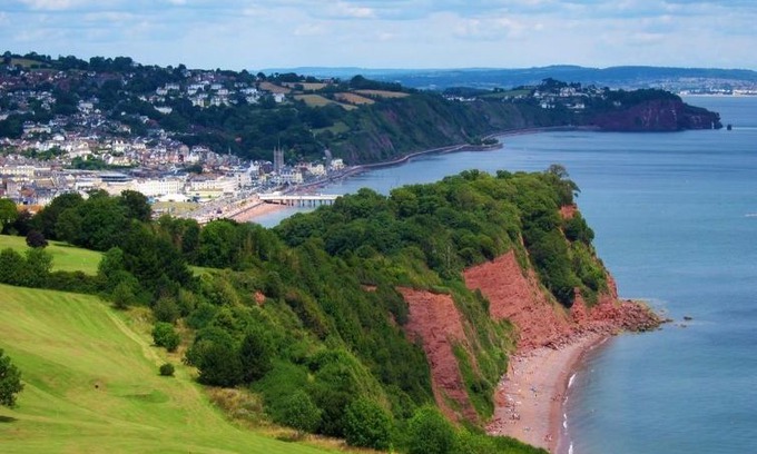 Shaldon Villa | Shaldon Holiday Home, Sleeps 4 with WiFi