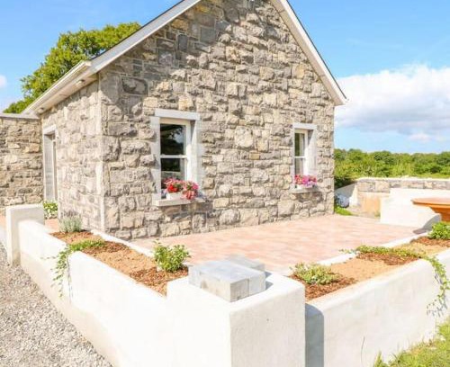 Dromineer House | Shannonvale Cottage