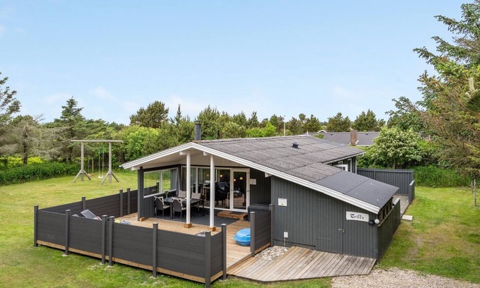 Bjerregaard House | "Sheemen" - 700m to the fjord by Interhome