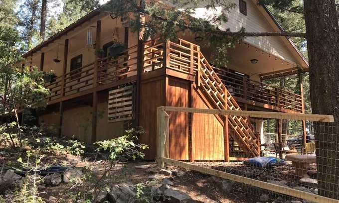 Cloudcroft Cabin | Shep's Artist Retreat