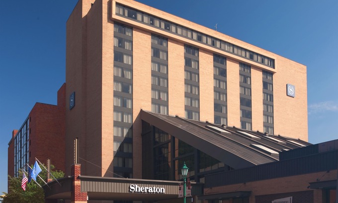 South Shore Hotel | Sheraton Pittsburgh Hotel at Station Square