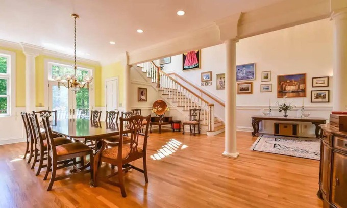 Bloomington House | Shinewoods Lakehouse close to IU Bloomington adjacent to Monastery