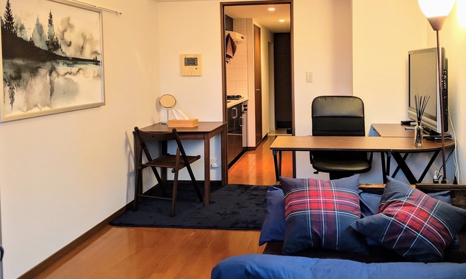 Nishi-Shinjuku Apartment | Shinjuku Highrise 1min to Station! Walk-in Closet