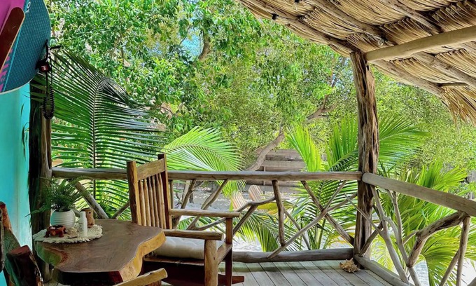 Caye Caulker House | Shipwreck Cove