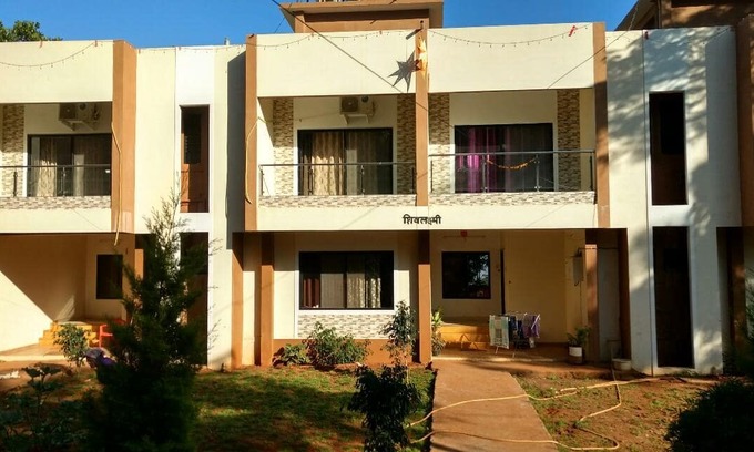 Bhilar Hotel | Shiv Laxmi Guest House (Deluxe Room)