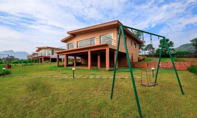 Kurvande Villa | Shivom Villas - 9 BR with Pvt Pool & Pawna Lake View