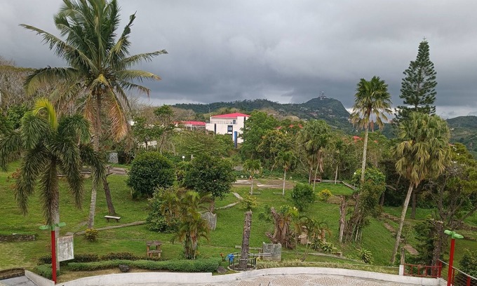 Tagaytay Apartment | Sholex well! π