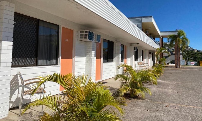 North Ward Hotel | Shoredrive Motel