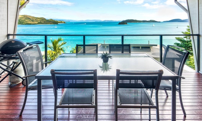 Hamilton Island Apartment | Shorelines 26, Seaview Apartment on Hamilton Island