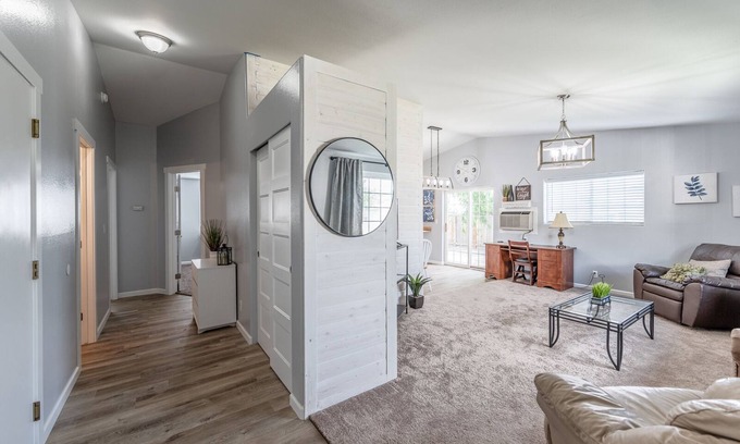 Moses Lake House | Short distance to all amenities! Newly remodeled with secluded patio!