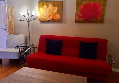 Weinland Park Apartment | Short North/OSU Pet Friendly!