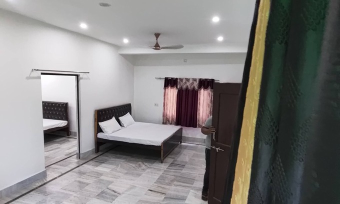 Varanasi House | Shree Shyam Paying Guest House