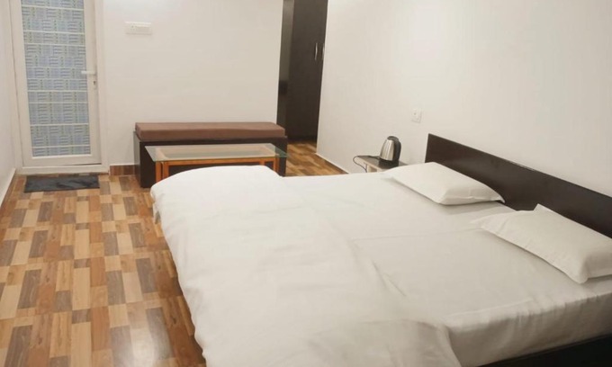 Bhowali House | Shri Kachi Dham Home Stay