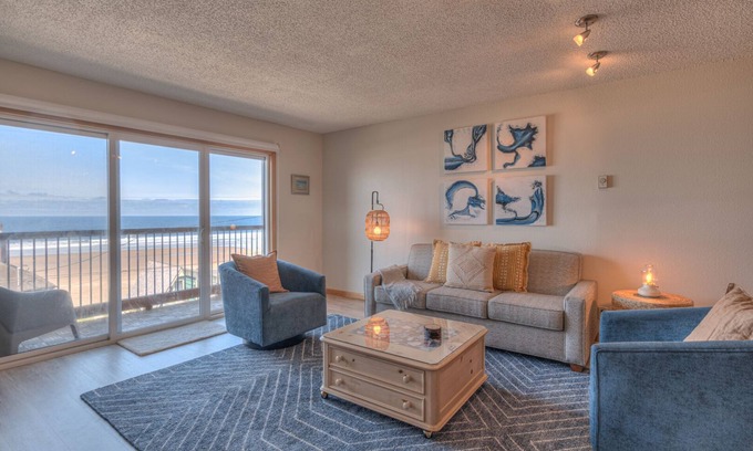 Lincoln City Condo | Shrimply Irresistible - Second Floor - Oceanfront Condo