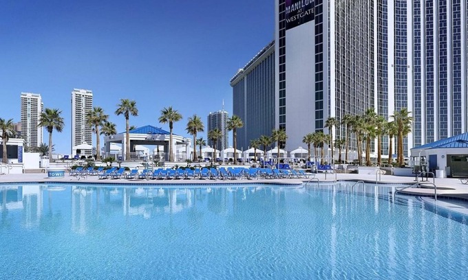 Las Vegas Resort | Signature Room (King) at Westgate Las Vegas Resort & Casino