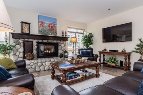 Mammoth Lakes Apartment | Silver Bear #37 Condo