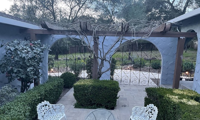 Vichy Springs House | Silverado Area private gated estate house with pool, spa, courts