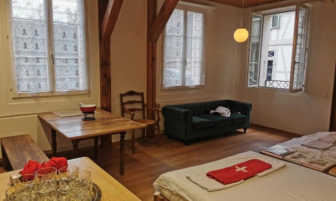 Burgdorf Apartment | Simple Studio 36m2 in the Center of Burgdorf private Parking SMALL BATHROOM