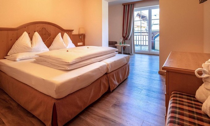 Fuschl am See House | Simply being - Junior suite with balcony "Back then" L - Vogl's Nest