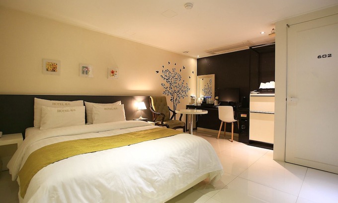 Daeheung-dong Hotel | Sinchon with