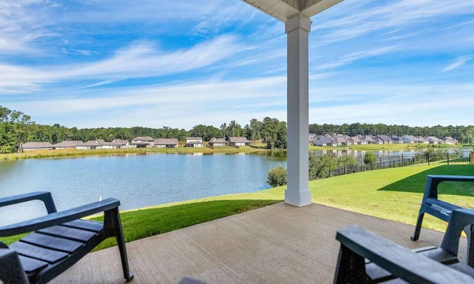 Auburn - Opelika House | Single-Level 4BR Home with Lake Views & Pool Access