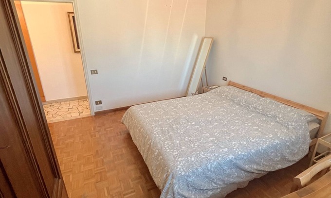 Campo di Marte Apartment | Single room in a large apartment shared with the owner and a lovely cat