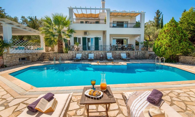 Ieromonachos Villa | Siorra Elena in Paxi