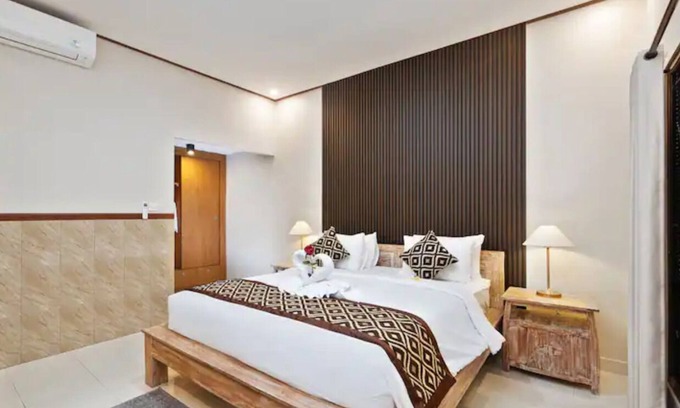 Pengosekan House | Sip coconuts in style 5-min from Ubud center