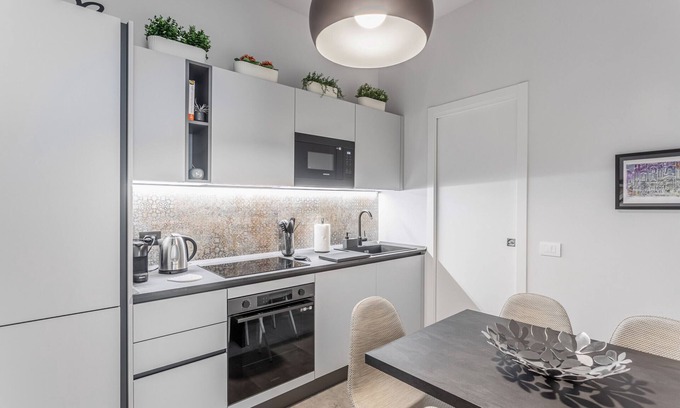 Pavia Apartment | Sissi Home