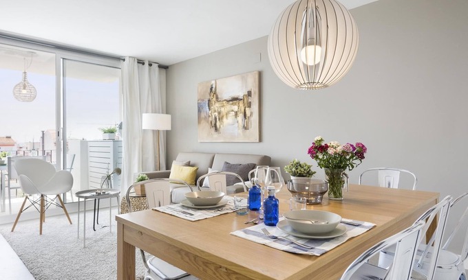 Sitges Town Center Apartment | Sitges Spaces Oasis Penthouse - 3 Bedroom/2 Bath/Terrace/Pool- Sleeps 8 (6+2)