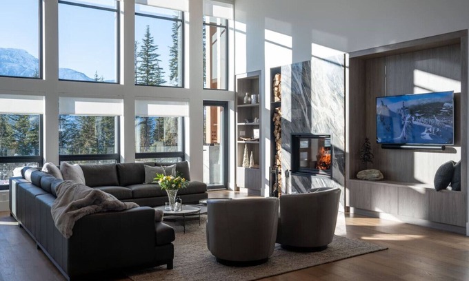 Revelstoke House | Sitka Spruce Mountain Chalet