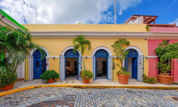 Catedral House | SJD- Villa Idania- 6 bedrooms in Old San Juan
