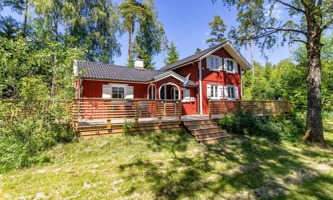 Svenljunga Municipality House | Sjökullen1 - red Swedish house by the lake - ideal for families and nature lovers