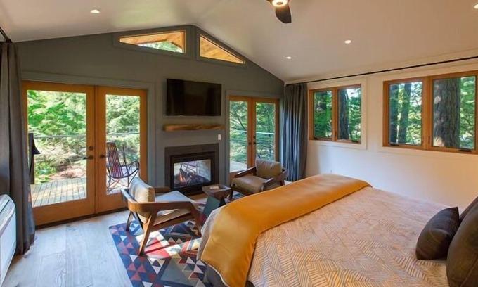 Stevenson House | Skamania Lodge, Hot Tubs, Jacuzzi, Onsite Pool, FREE Parking, Golf, Spa