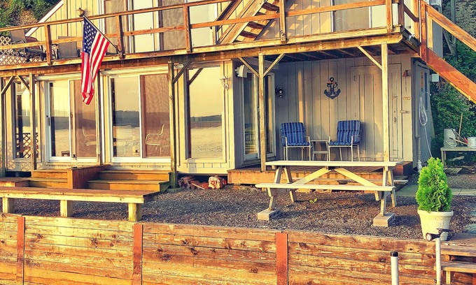 Skaneateles House | Skaneateles Lakeside Bungalow: Private and Picturesque