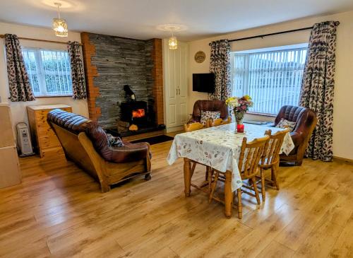 Portmagee Apartment | Skellig View Sunset Cliffs View Apartment