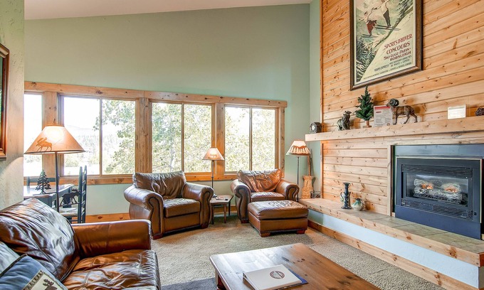 Breckenridge Condo | Ski Hill 32-Walk to Gondola & Main Street-Onsite Hot Tubs-Great Location!