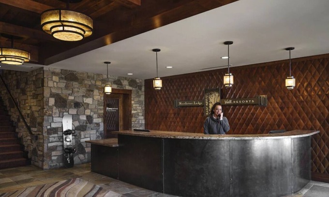 Truckee Resort | Ski In/Out @ Northstar Lodge! Gondola, ski valet, underground parking! Sweet!