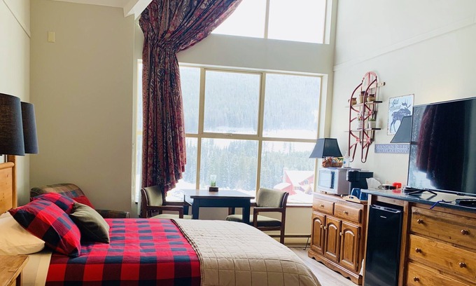 Okanagan-Similkameen Condo | SKI-IN SKI-OUT APEX INN LOFT SUITE - APEX 401