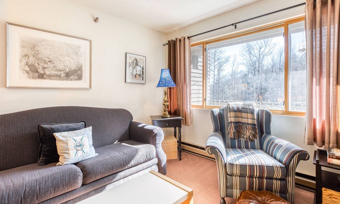 Sunday River Area Condo | Ski-in/ski-out condo w/ mountain views & access to a shared pool & hot tub!