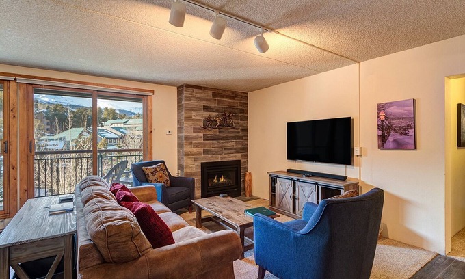 Peak 9 Condo | Ski-In/ski-Out Downtown Breckenridge Condo, Hot Tubs, Mountain Views!