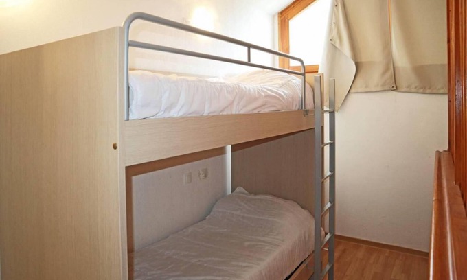Les Orres Apartment | Ski-in/ski-out & foot of the slopes, 3rd floor, view mountain, swimming pool, balcony, tv