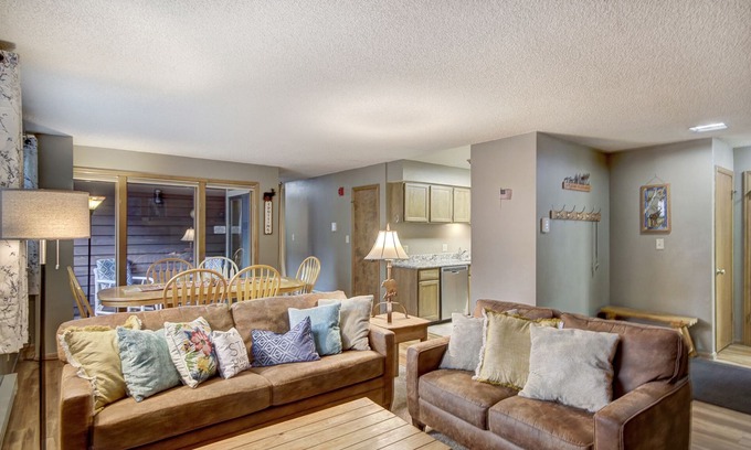 Breckenridge Condo | Ski in-Steps to the Gondola - Dtown location - Hot Tub and WiFi
