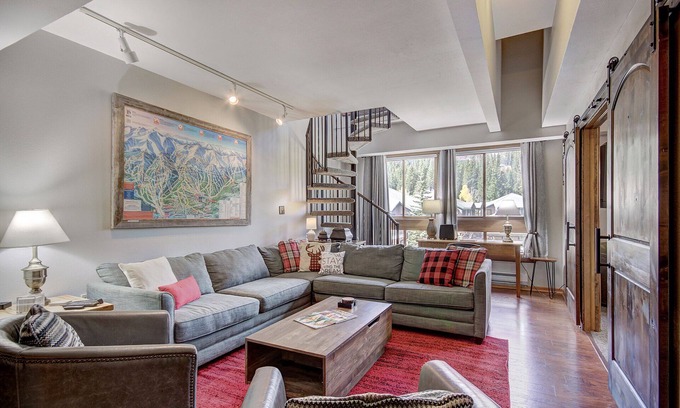 Breckenridge Condo | Ski In-Walk to Gondola and Downtown Locaiton!