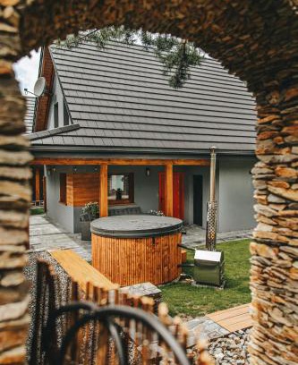 Boleslawow House | Skrzaci zakątek - domek z prywatną balią z jacuzzi